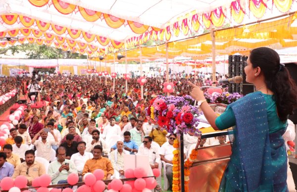 Jayshree Shelke, best politician in buldhana, Top politician in buldhana, leading politician in buldhana, Congress leader in buldhana, Buldhana Politics